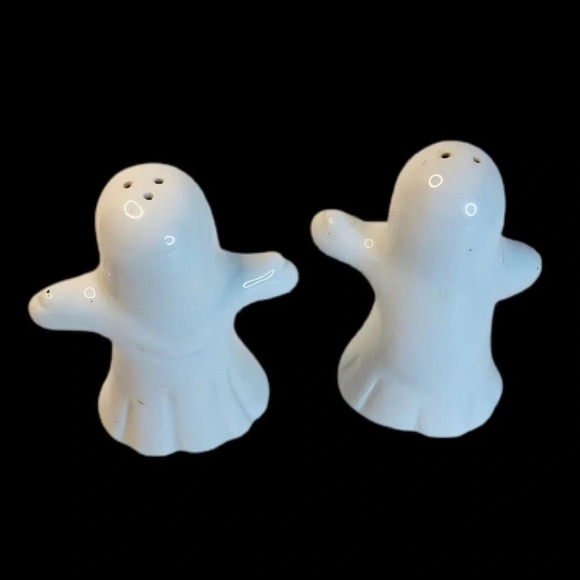 Ghost salt & pepper shakers. Excellent condition. - Picture 3 of 6